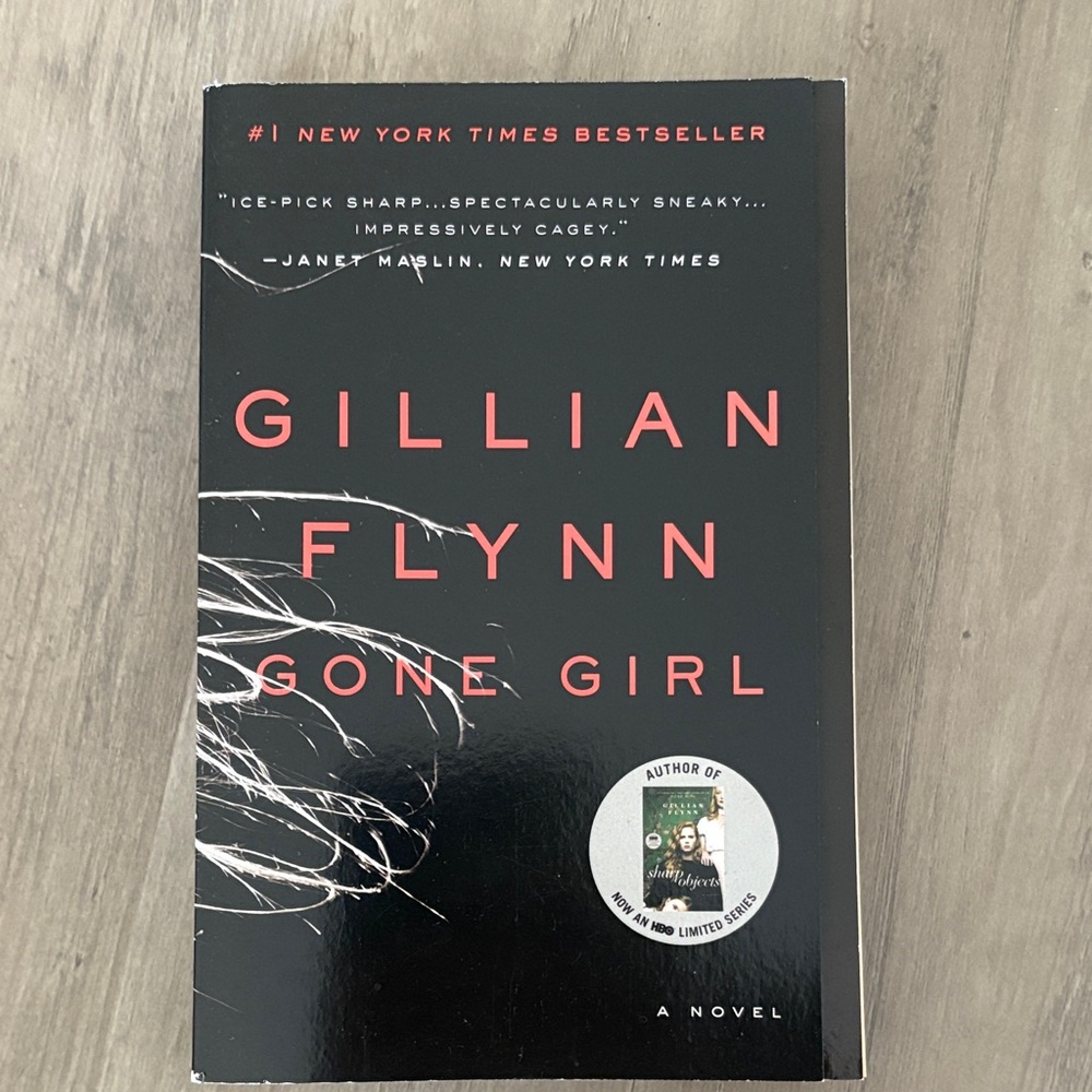 Gillian Flynn 'Gone Girl' Hardcover Book - Black Cover